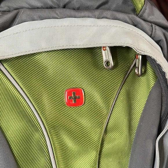 K-Swiss backpack - Picture 3 of 9